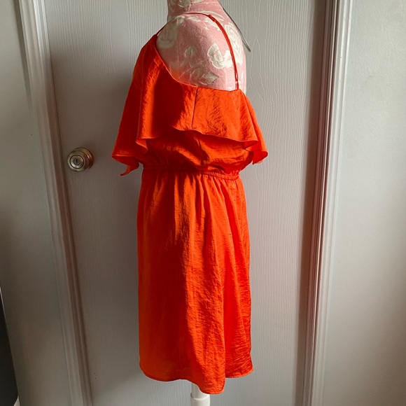 Flowy Orange Dress, size 12 - Picture 4 of 9